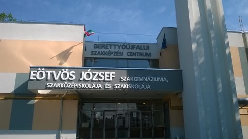 Borító kép a Berettyóújfalui SZC Eötvös József Szakképző Iskola intézményről