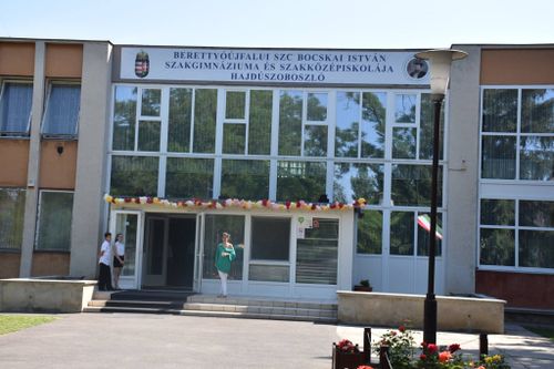 Borító kép a Berettyóújfalui SZC Bocskai István Szakképző Iskola intézményről